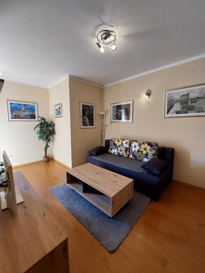 Apartments Maris Vranjic Luaran gambar