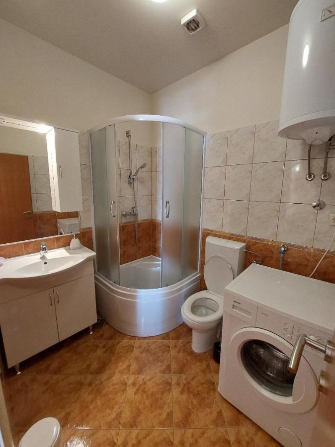 Apartments Maris Vranjic Luaran gambar